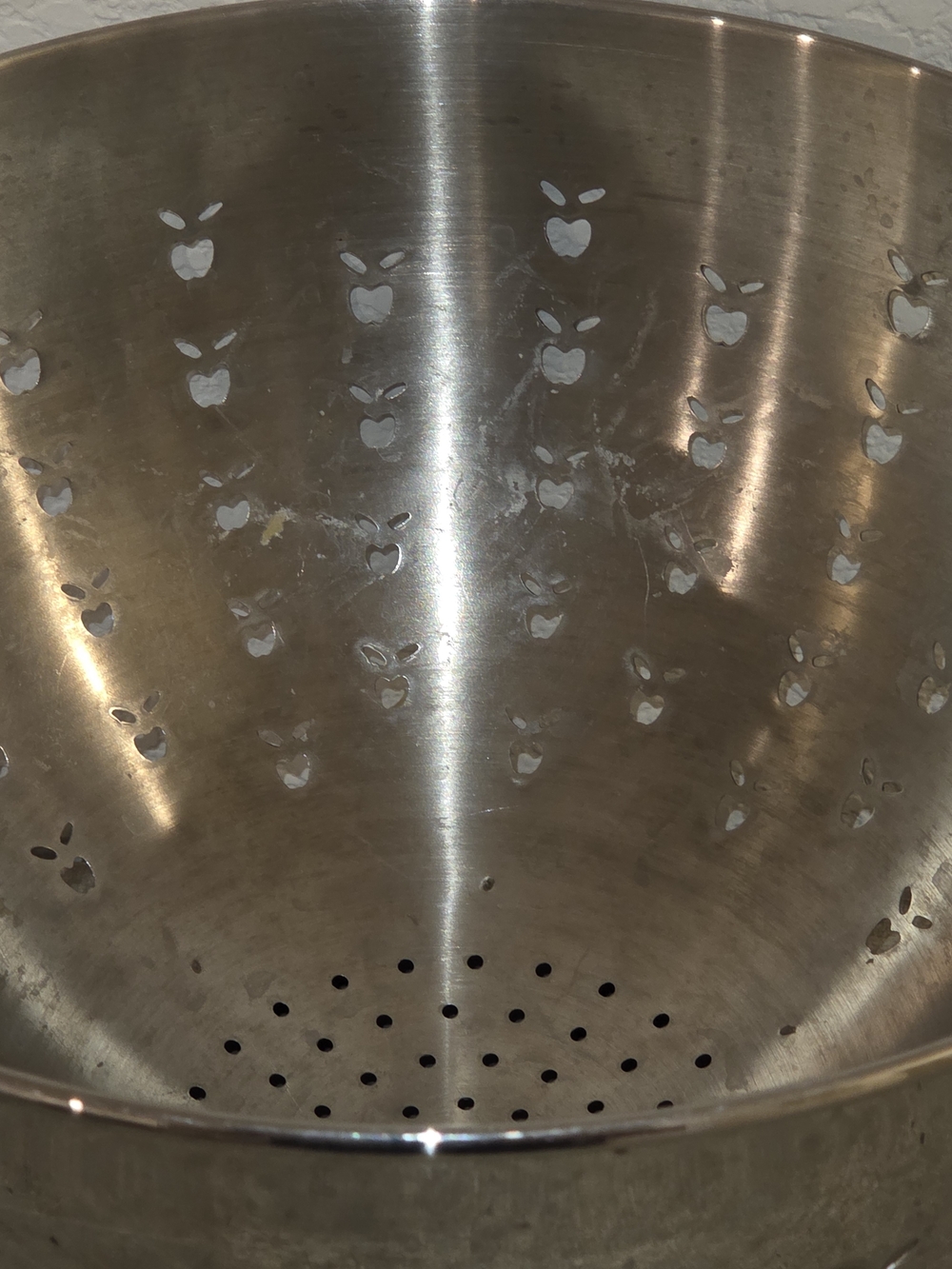 Apple Shape Colander - Picture 3 of 4